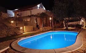 Holiday House Pulina